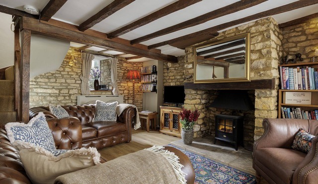 18th century period holiday cottage in the Cotswolds with garden - Lavender Cottage, Bourton