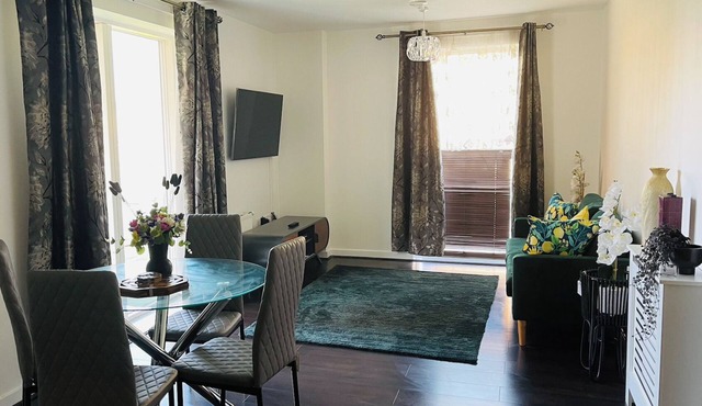 2 Bed Apartment - Home Away