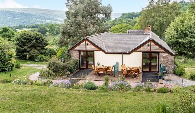 2 Bed in Abergavenny (oc-bn316)