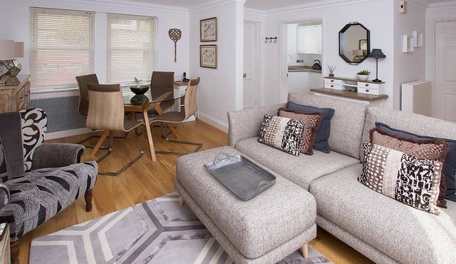 2 Bed in Bath (oc-bhr50)