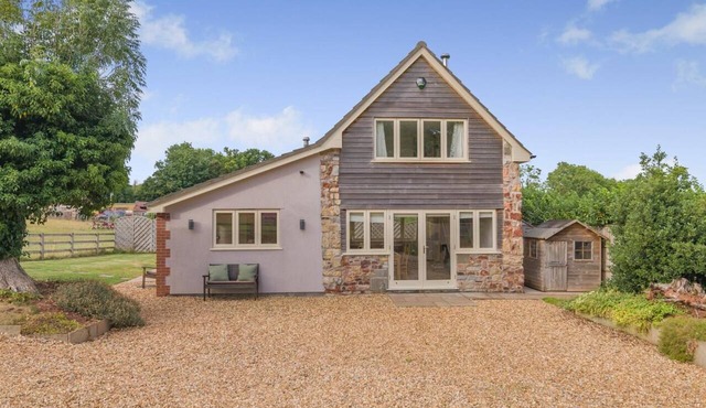 2 Bed in Bristol (oc-72582)