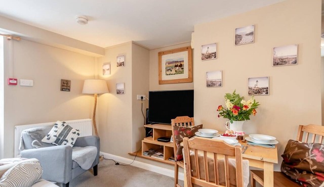 2 Bed in Cosheston (oc-fb060)