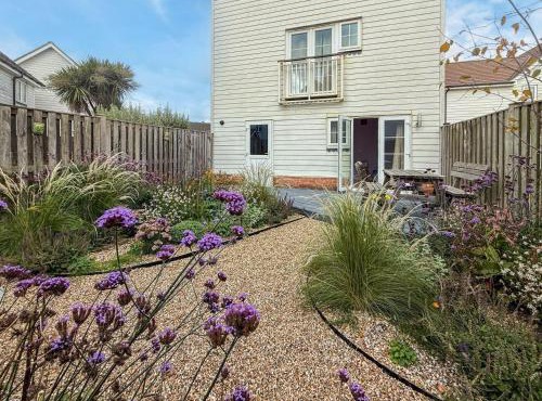 2 Bed in Rye- oc-88709