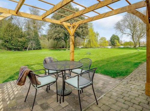 2 Bed in Saffron Walden oc-44026