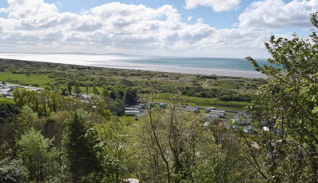 2 bedroom accommodation in Pendine, near Laugharne