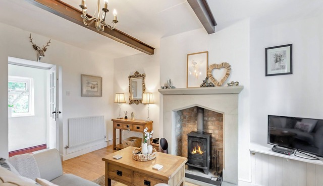 2 bedroom accommodation in Oakworth