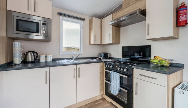 2 bedroom accommodation in Hamble in Hamble