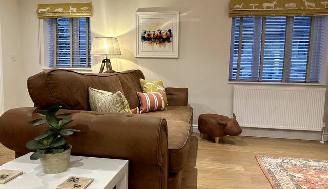 2 beds 2 bathrooms dog friendly cottage