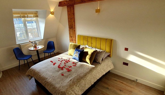2nd floor luxury suite,jacuzzi ensuite - Angel, N1