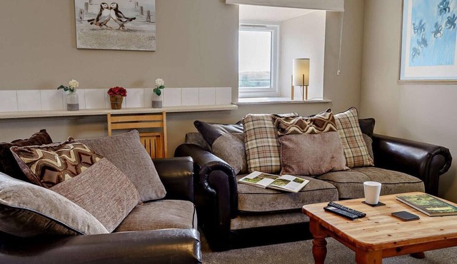 3 Bed in Cosheston (oc-90731)