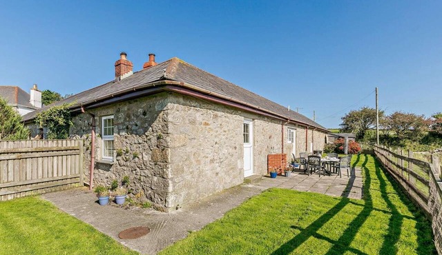 3 Bed in Falmouth (oc-consw)