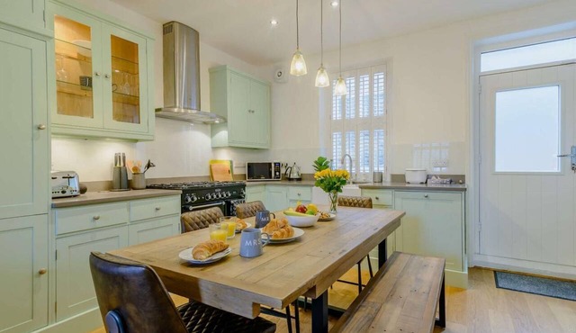 3 Bed in Harrogate (oc-90032)