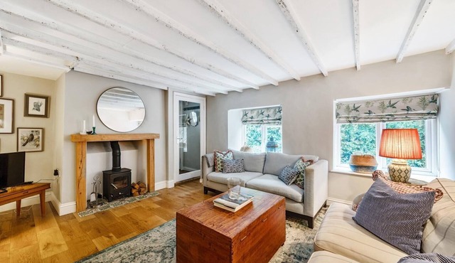 3 Bed in Netherbury (oc-w28430)