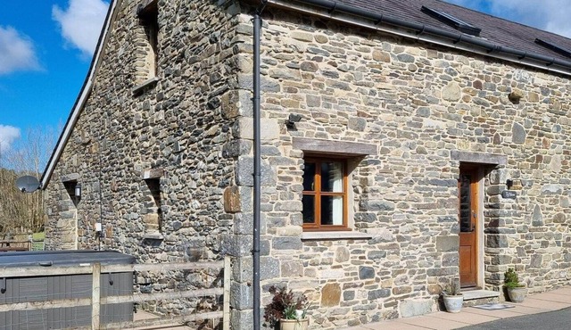 3 bedroom accommodation in Blaenpennal, Aberystwyth