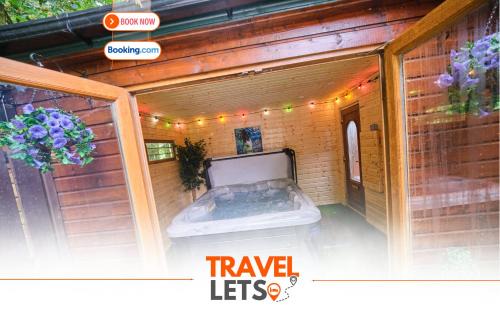 3 Bedroom Cabin with Hot Tub By Travel Lets Holiday Homes Mulroy Bay Resort Kerrykeel