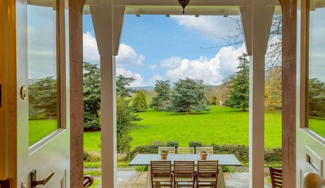4 Bed in Brecon (oc-bn067)