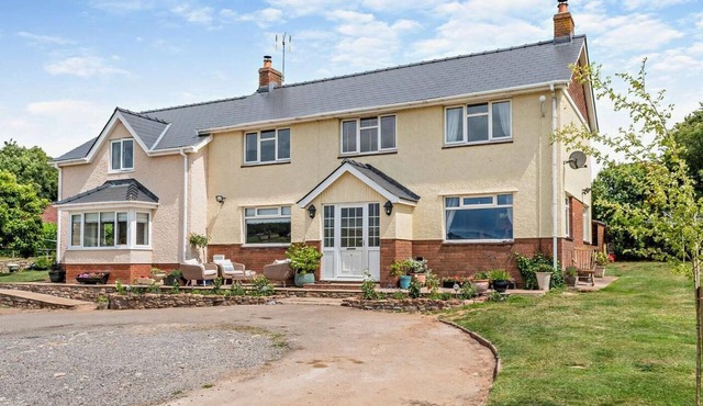 4 Bed in Caldicot (oc-92583)