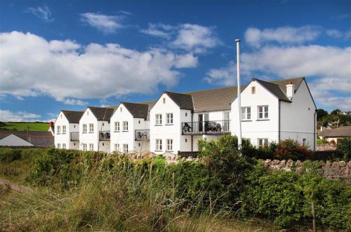 4 Bed in Port Eynon oc-hh9905 in Port-Eynon