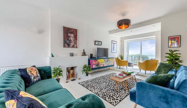 4 Bed in Saltdean (oc-a32366)