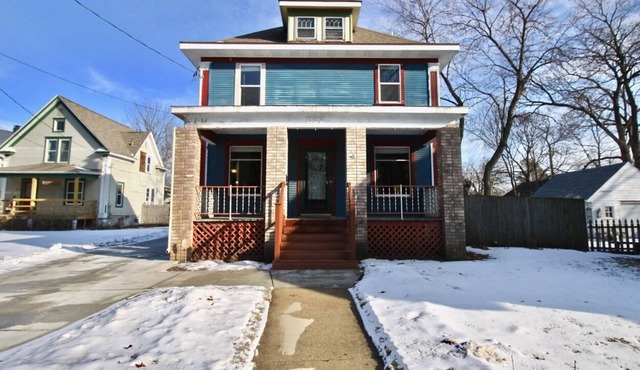 4 BR Home Near Beloit College/Downtown/Interstate in Beloit
