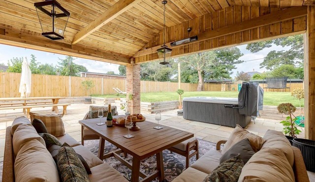 5 Bed in Lymington (oc-96189)
