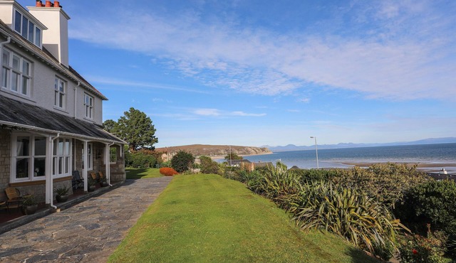 5 CRAIG Y MOR, family friendly, character holiday cottage in Abersoch