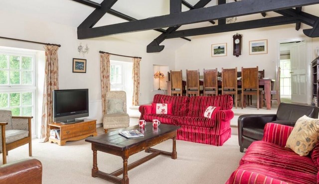 6 Bed in Workington (oc-sz151)