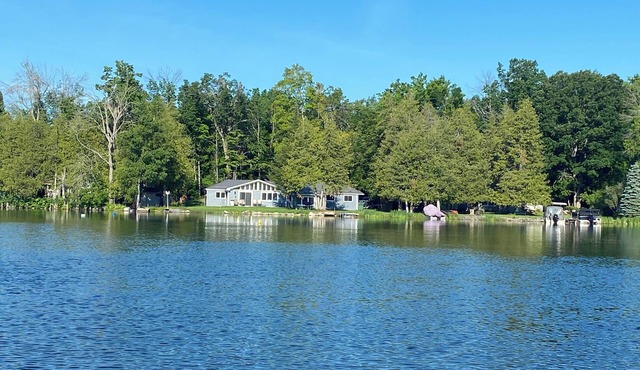 6BR Waterfront Escape | Perfect for Multi-Family Groups in Harcourt