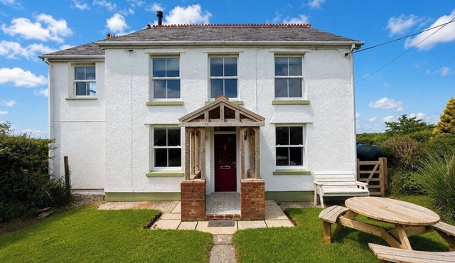A detached period RURAL home with views, Sleeps 7.