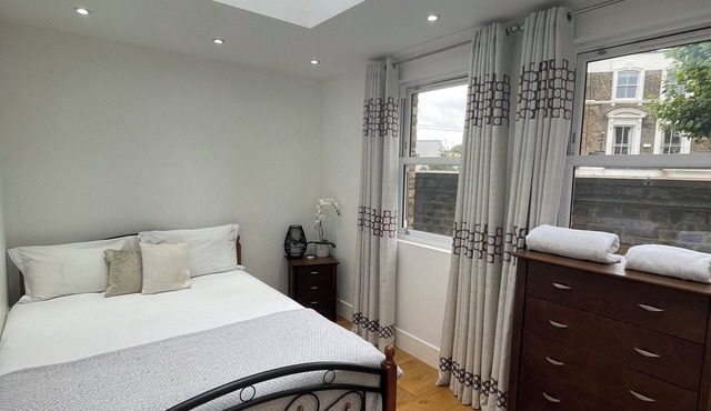 Affordable Notting Hill Duplex - 5 minutes to station