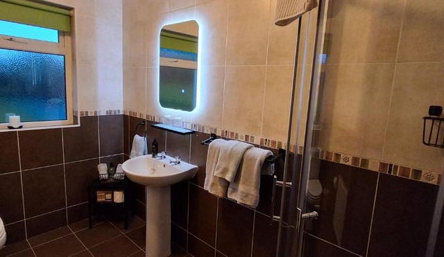 Aira Lodge Accommodation