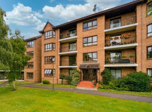 An immaculate 3 bedroomed apartment in Edinburgh's southside in Edinburgh