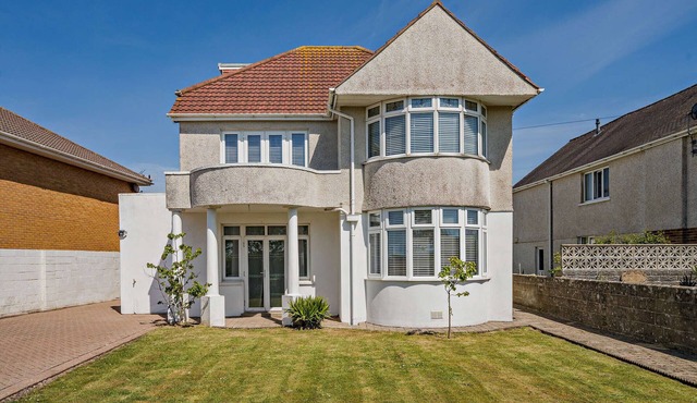 Avalon - Four Bedroom House, Sleeps 8