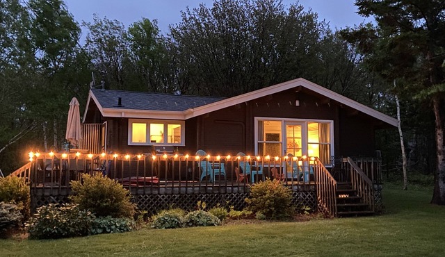 Beautiful 4 Bedroom 2 Bathroom Cottage - 5 minutes from Cavendish Beach! in Breadalbane
