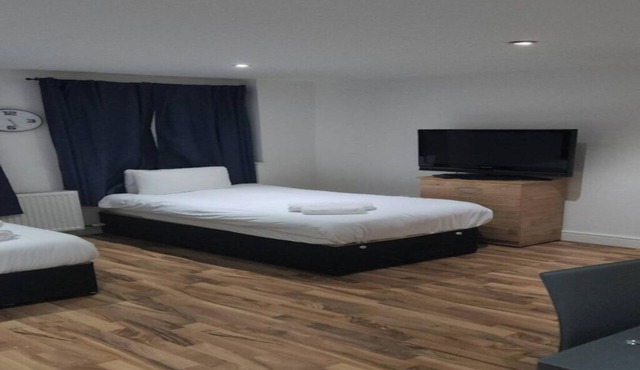 Bermondsey Lovely studio in Central London for a short and long stay sleeps 4