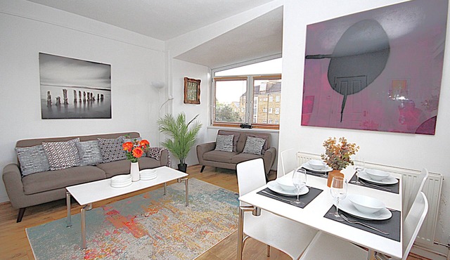 Boutique Apartment minutes to London Bridge Tube