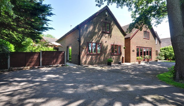 Brook End - a semi-detached house that sleeps 4 guests in 2 bedrooms