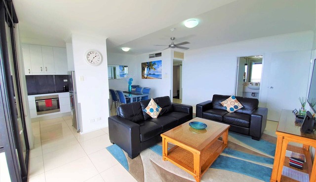 Cairns Ocean View Apartment in Cairns North