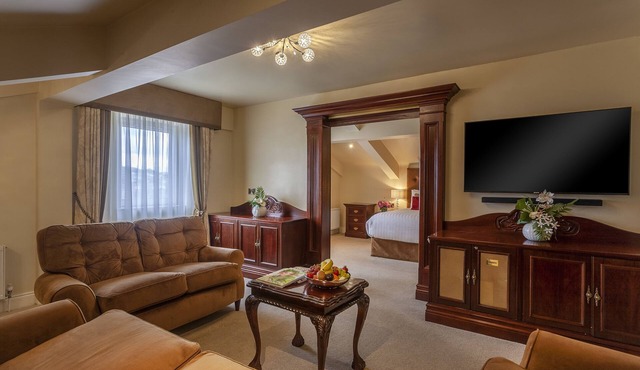 Canal Court Hotel