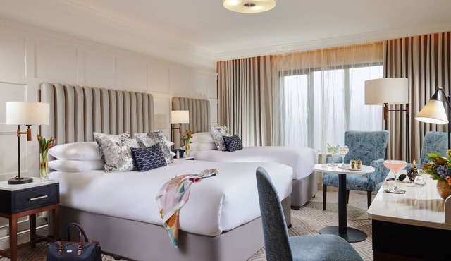 Castlecourt Hotel