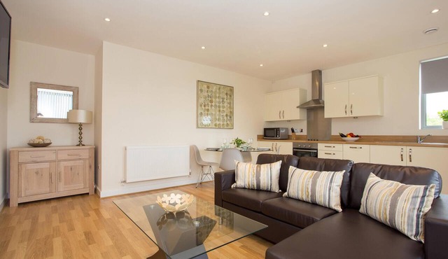 Central Basingstoke - Luxury 2 bedroom 2 bathroom apartment (double/double)