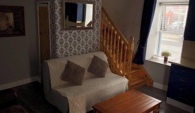 Charming 1-bedroom Apartment With Jacuzzi in Johnstown