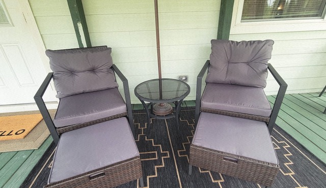 Charming 1-bedroom tiny house 5 minutes from Spirit of the Suwannee Music park in Jasper