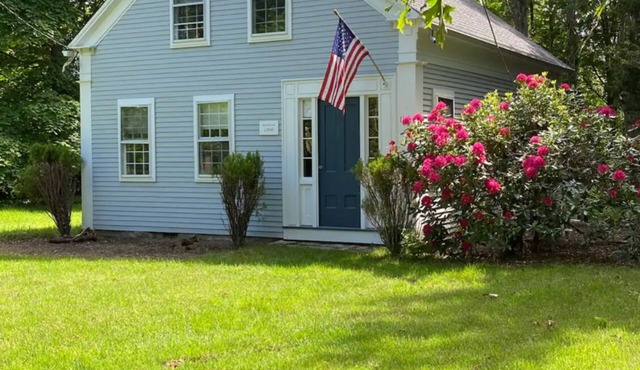 Charming 4-bedroom Cottage in the quaint village of Cotuit in Barnstable