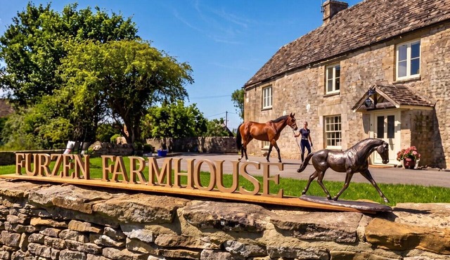 Charming countryside retreat, room with luxury shared spaces (shared bathroom) in Gloucestershire