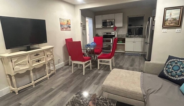 Charming Island Cottage - Pet Friendly in New Smyrna Beach