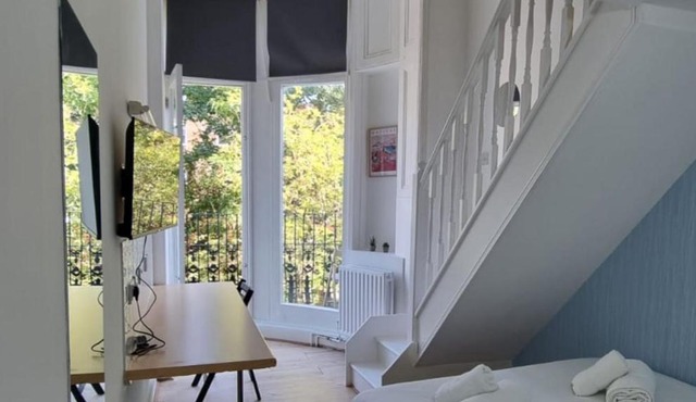 Charmstay Swiss Cottage