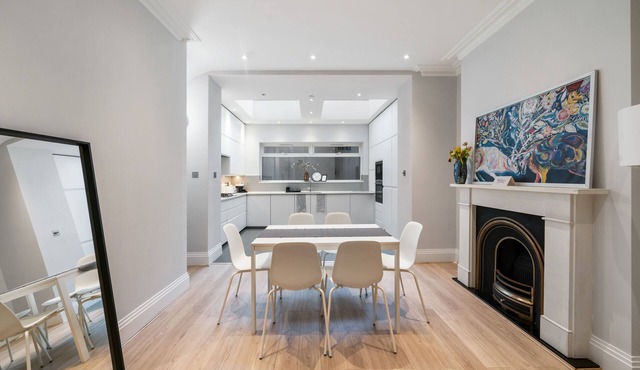 City Centre - Townhouse - Stay 10 - Cinema Room