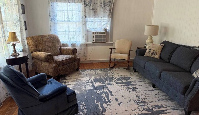 Clean and comfortable home near downtown Pineland. in Pineland