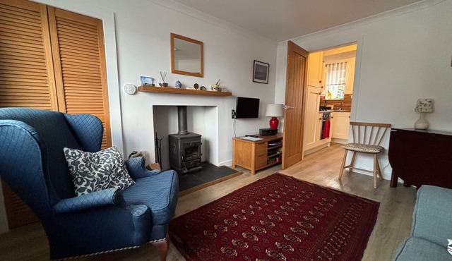 Comfortable ground floor flat with stunning coastal views, Glencaple.